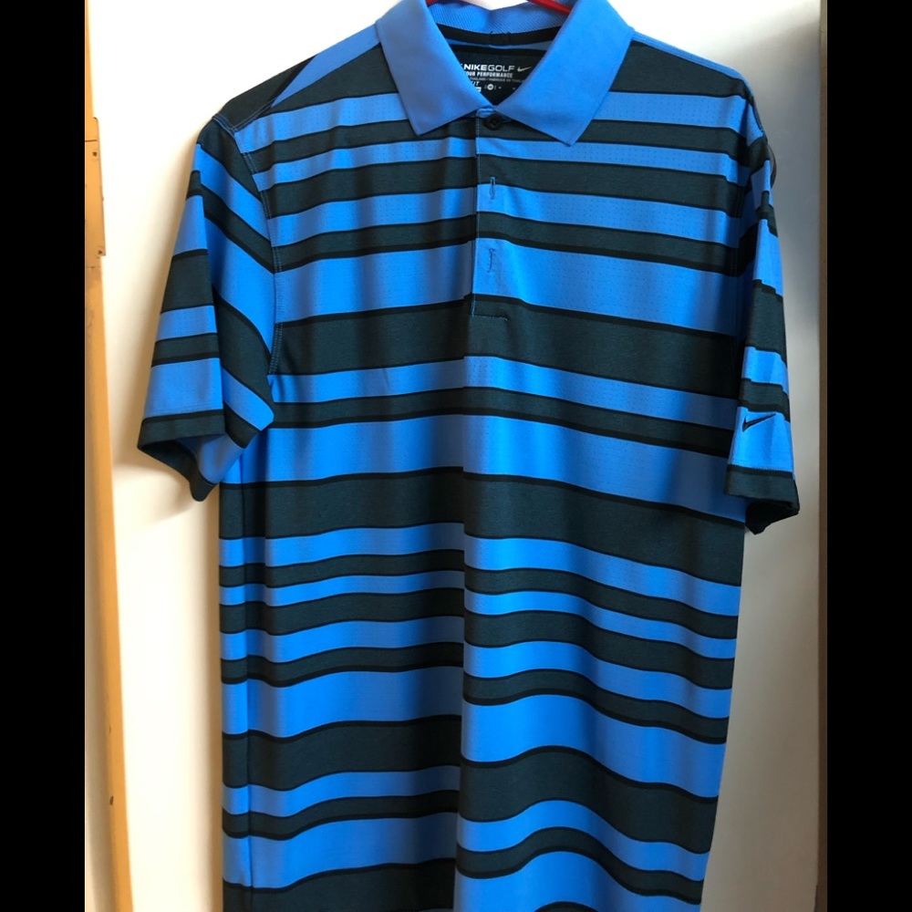 Men’s golf polo-size medium